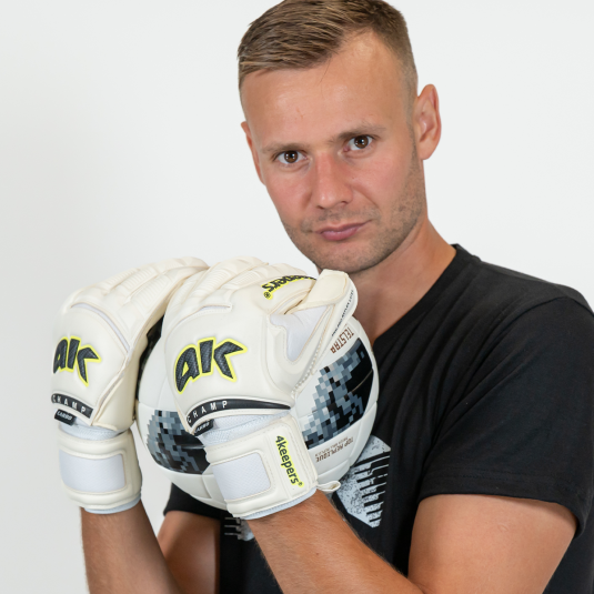 CHAMP CARBO VI HB | 4keepers Rękawice bramkarskie