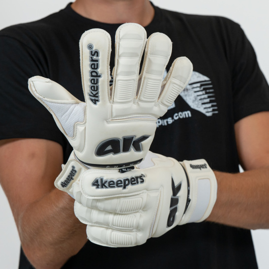 CHAMP BLACK VI RF2G | 4keepers Goalkeeper gloves