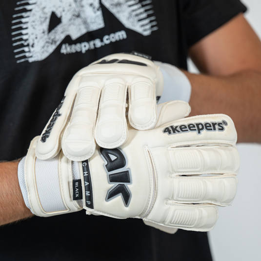 CHAMP BLACK VI RF2G | 4keepers Goalkeeper gloves