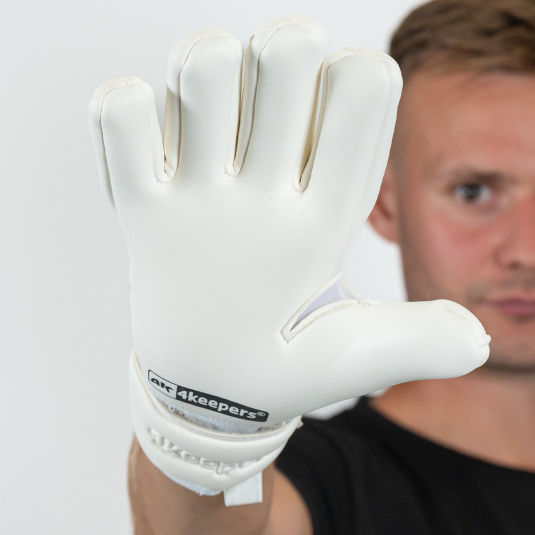 RETRO 42 NC | 4KEEPERS Goalkeeper gloves