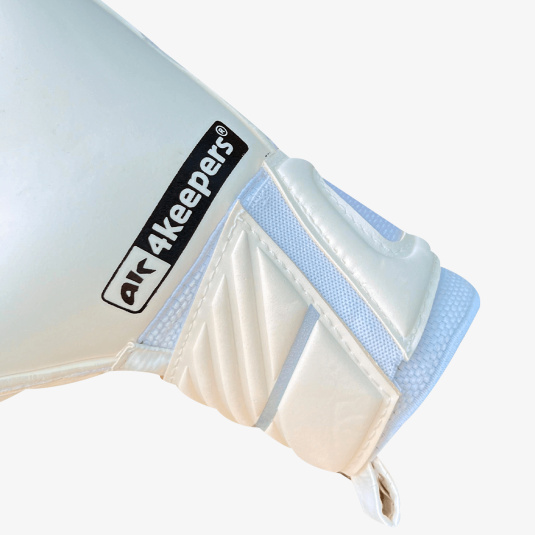 GUARD PRO MF | 4keepers Goalkeeper gloves