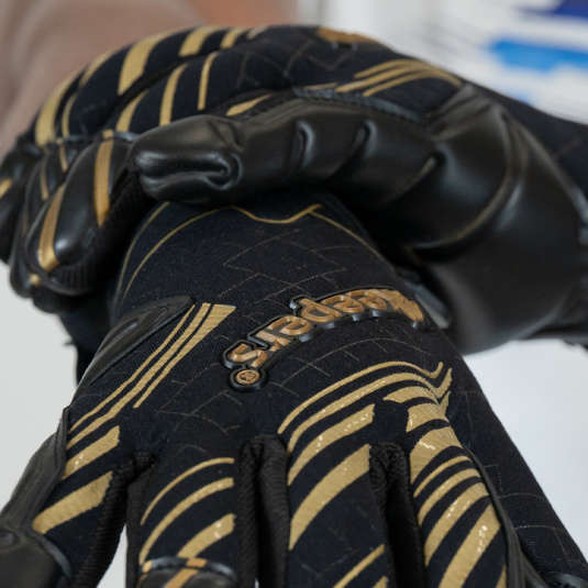 SOFT ONYX NC | 4keepers Goalkeeper Gloves