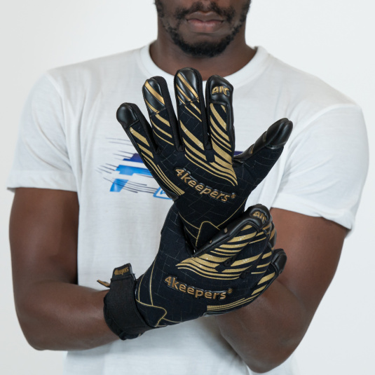 SOFT ONYX NC | 4keepers Goalkeeper Gloves