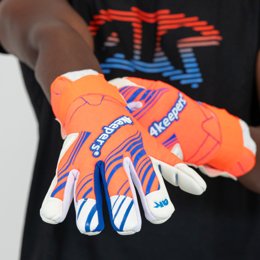 SOFT AMBER NC | 4keepers Goalkeeper Gloves