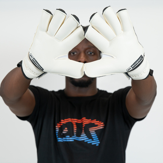 RETRO IV BLACK RF | 4KEEPERS Goalkeeper gloves