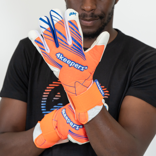 SOFT AMBER NC junior | 4keepers Goalkeeper Gloves