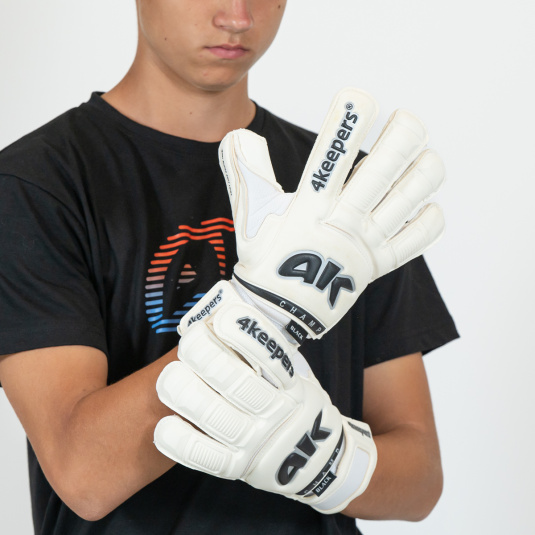 CHAMP BLACK VI RF2G junior | 4keepers Goalkeeper gloves