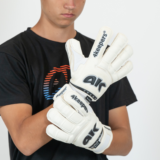 CHAMP BLACK VI RF2G junior | 4keepers Rękawice bramkarskie