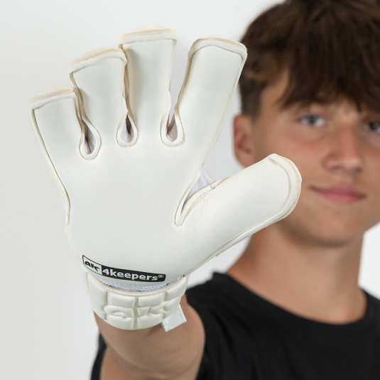 CHAMP GOLD WHITE VI RF2G junior | 4keepers Goalkeeper gloves