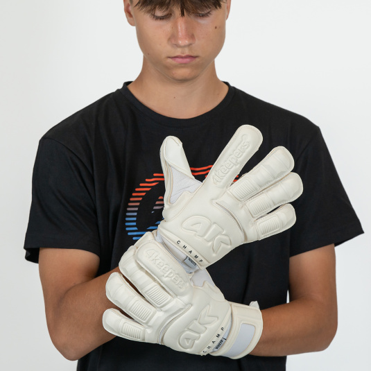 CHAMP GOLD WHITE VI RF2G junior | 4keepers Goalkeeper gloves