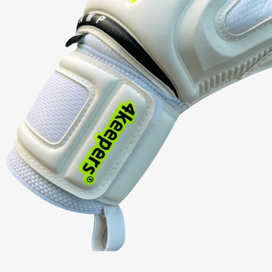 CHAMP CARBO VI HB junior | 4keepers Goalkeeper gloves