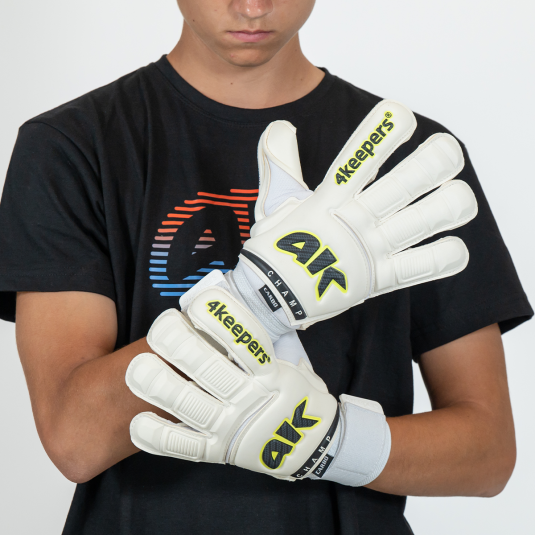 CHAMP CARBO VI RF2G strap | 4keepers Goalkeeper gloves