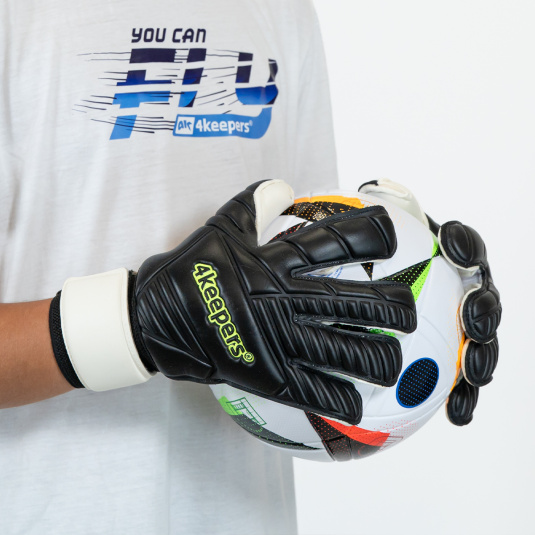 RETRO 42 BLACK RF junior | 4KEEPERS Goalkeeper gloves