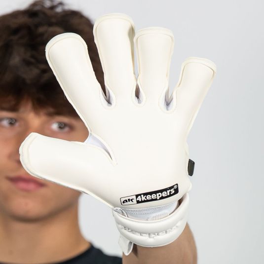 CHAMP CARBO VII RF2G junior | 4keepers Goalkeeper gloves