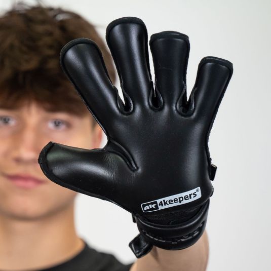 CHAMP GOLD BLACK VII RF2G junior | 4KEEPERS Goalkeeper gloves