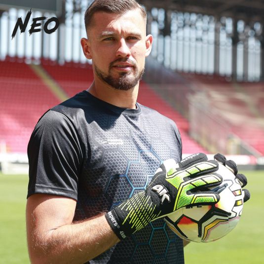 4keepers NEO Volt NC – Modern NC Goalkeeper Gloves