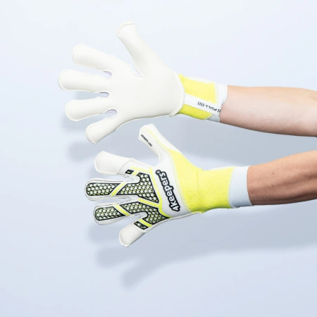 NEO VOLTEER RFG2 | 4keepers Goalkeeper Gloves