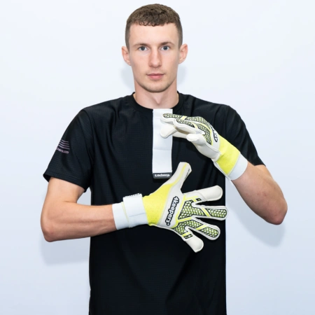 NEO VOLTEER RFG2 | 4keepers Goalkeeper Gloves