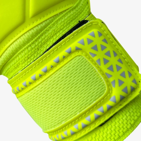 CHAMP ENDURO VII HB | 4keepers Goalie Gloves