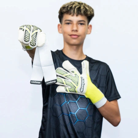 NEO VOLTEER RFG2 JUNIOR | 4keepers Goalkeeper Gloves