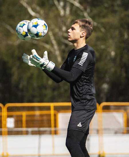 a_jakub_ojrzynski_liverpool_4keepers_champ.jpg