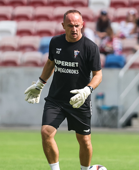 t_krzysztof_osinski_grornik_zabrze_4keepers_retro.jpg