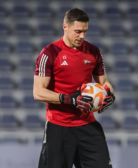 t_lukasz_skowron_lechia_gdansk_4keepers_neo.jpg